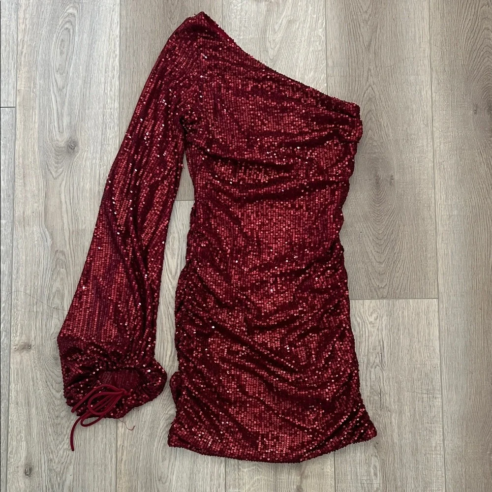 Lucy in the Sky Dark Red Elegant One-Shoulder Sequin Mini Dress Size Small - Picture 2 of 10